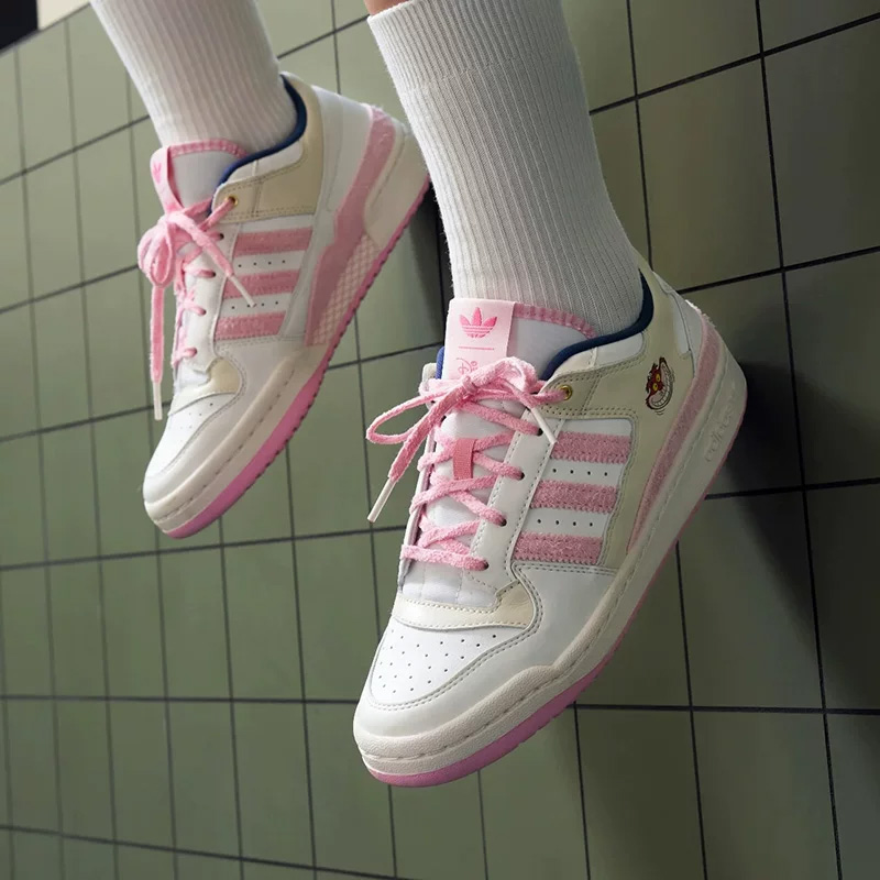 Женские кроссовки Adidas Clove – обзор и цена Outdoor Lighting Hong Kong